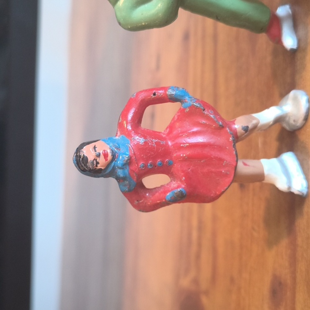 Barclay Lead Figurines Vintage Christmas Village Holiday 1930 -40s ( 6 piece) - Picture 3 of 10